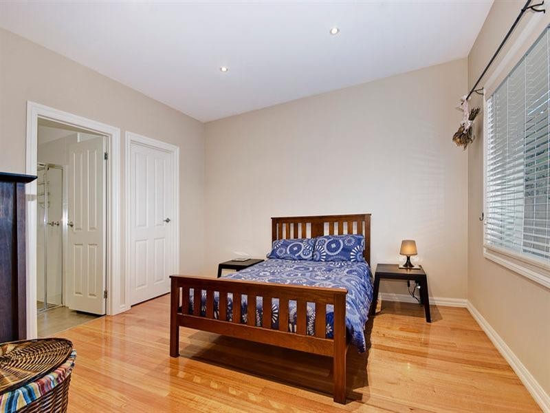 2/1382 North Road, Oakleigh South VIC 3167