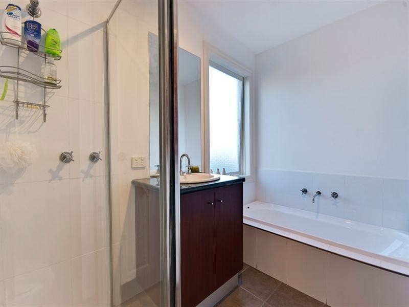 2/1382 North Road, Oakleigh South VIC 3167