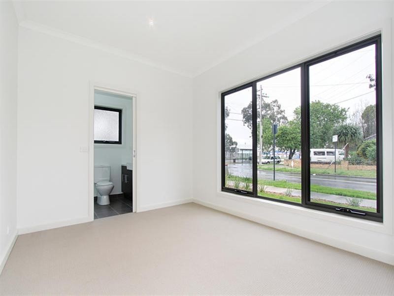1/112 Wellington Road, Clayton VIC 3168