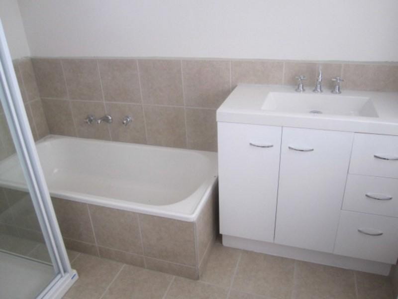 2/15 Milton Street, Clayton South VIC 3169