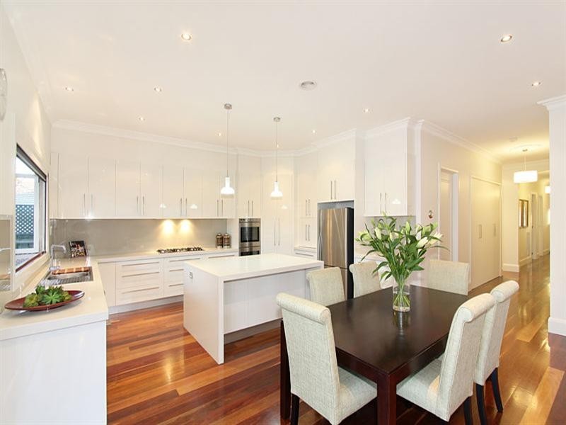 4 Darling Street, Hughesdale VIC 3166