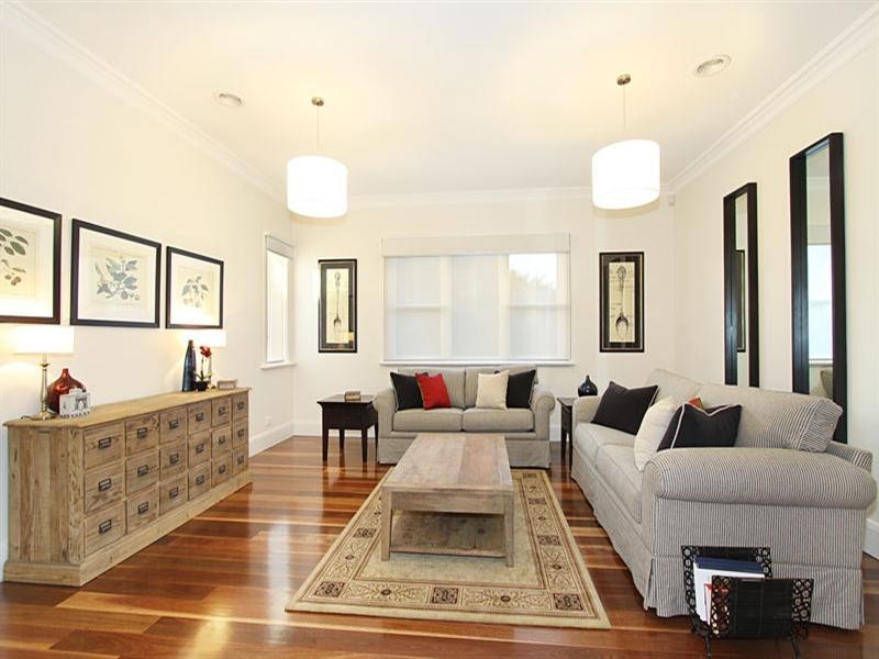 4 Darling Street, Hughesdale VIC 3166