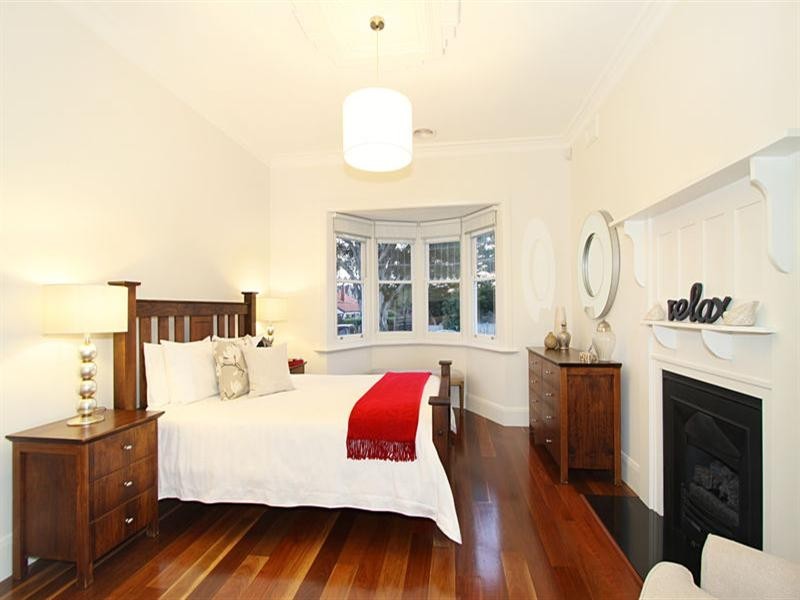 4 Darling Street, Hughesdale VIC 3166