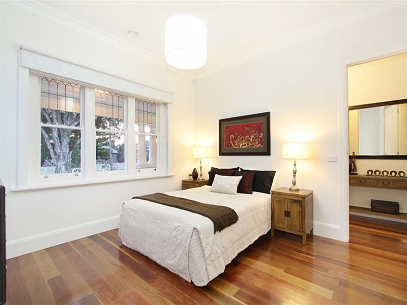 4 Darling Street, Hughesdale VIC 3166