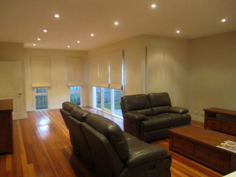 2/107 Willesden Road, Hughesdale VIC 3166