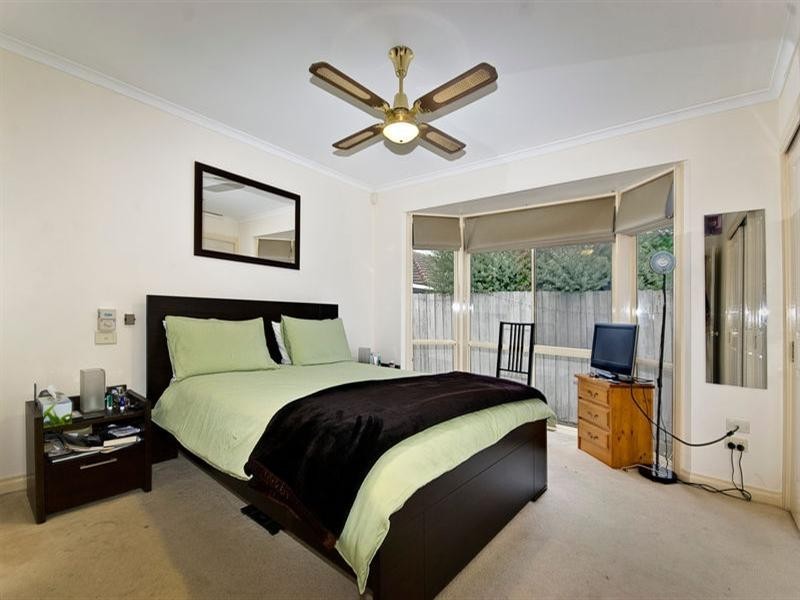 2/73 Hillside Street, Springvale VIC 3171