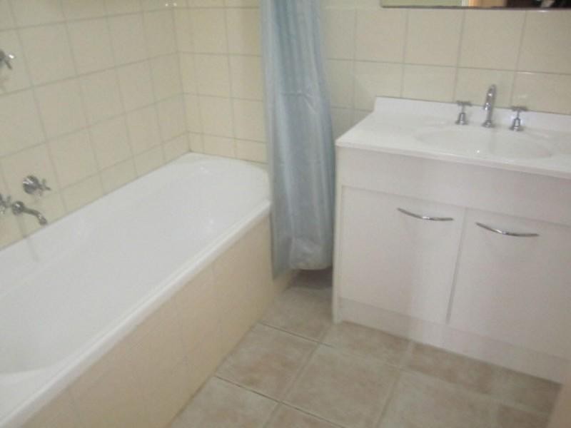 2A Sumersett Avenue, Oakleigh South VIC 3167