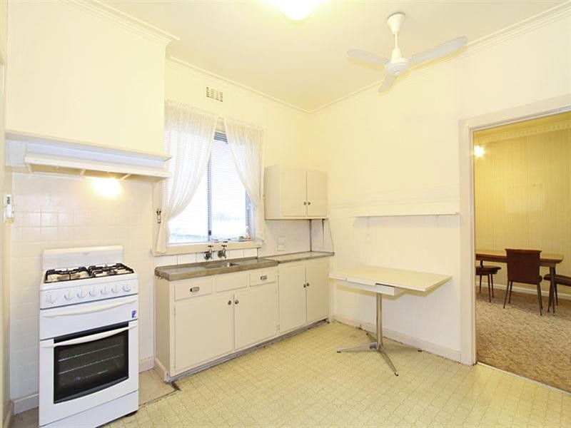 15 Winifred Street, Oakleigh East VIC 3166