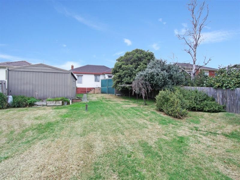 15 Winifred Street, Oakleigh East VIC 3166