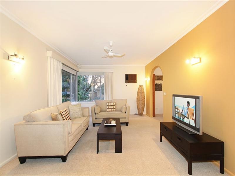 4 Nicholas Grove, Heatherton VIC 3202