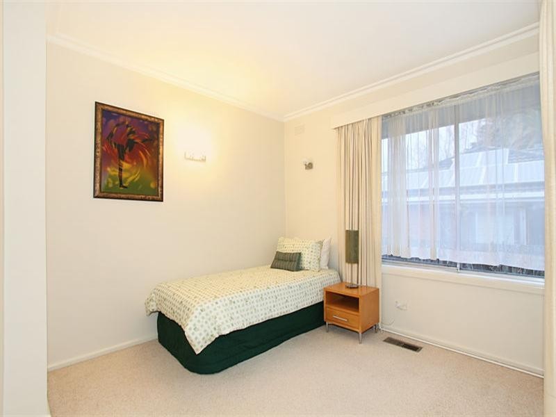 4 Nicholas Grove, Heatherton VIC 3202