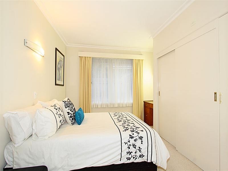 4 Nicholas Grove, Heatherton VIC 3202