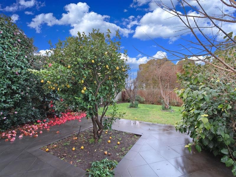 4 Nicholas Grove, Heatherton VIC 3202