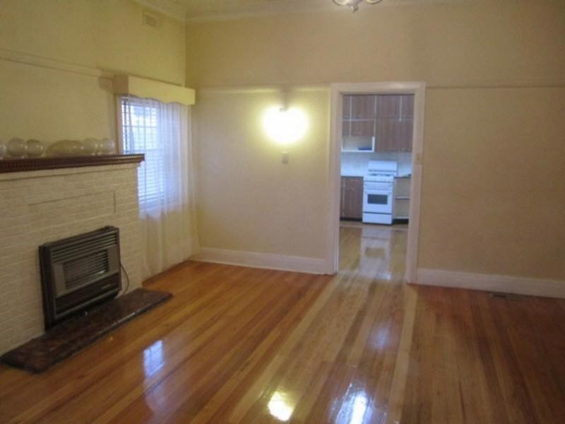 27 Weeroona Street, Murrumbeena VIC 3163