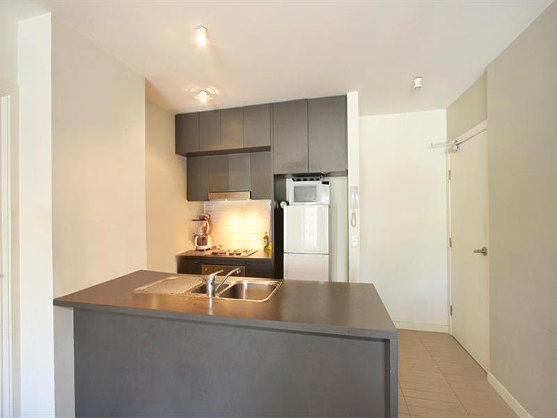 17/1 Monash Green Drive, Clayton VIC 3168