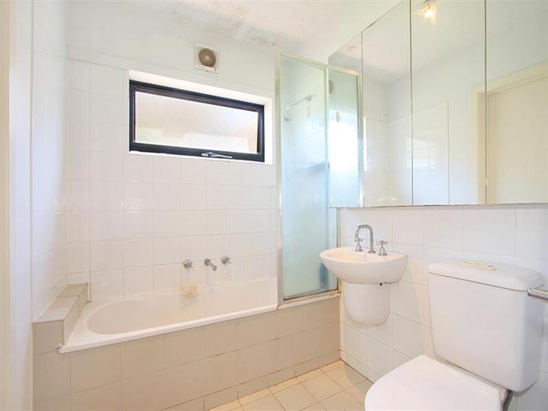 17/1 Monash Green Drive, Clayton VIC 3168