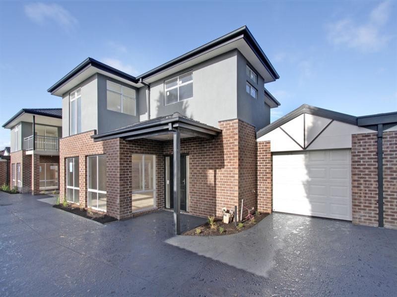 2/5 Adelaide Street, Dandenong VIC 3175