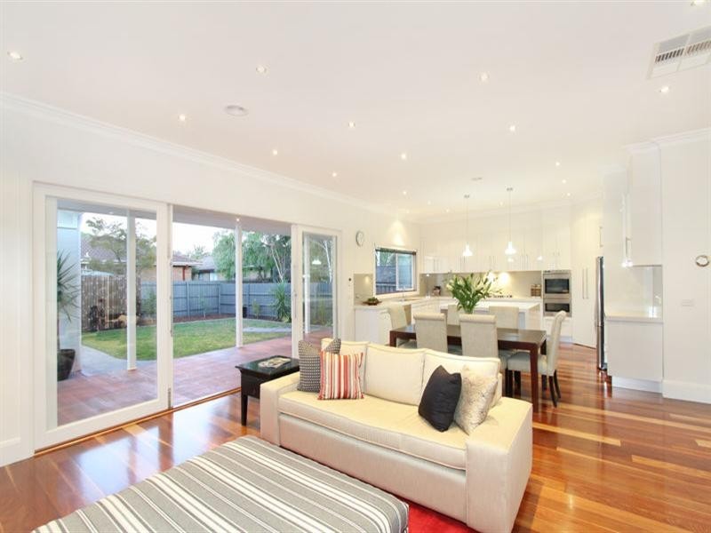 4 Darling Street, Hughesdale VIC 3166