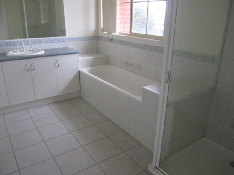 1 Stewart Road, Oakleigh East VIC 3166