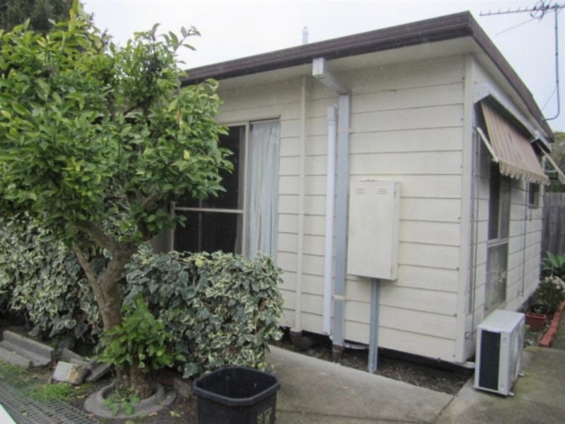 2/2 Ford Street, Oakleigh VIC 3166