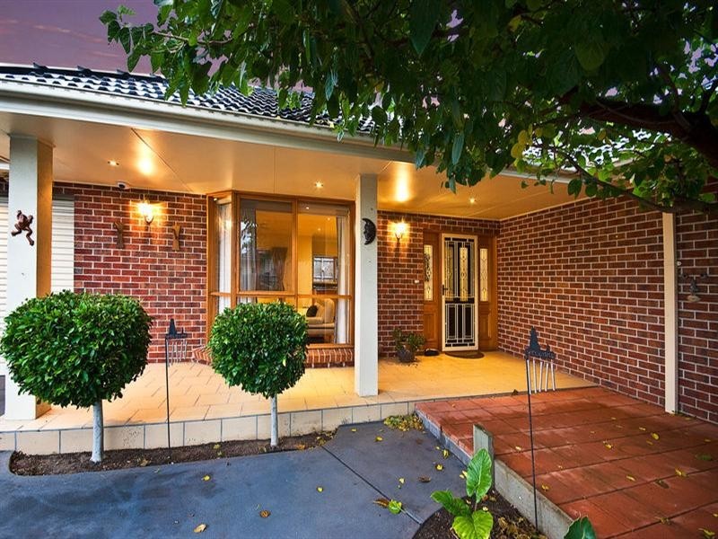 2/24 Dundee Avenue, Chadstone VIC 3148