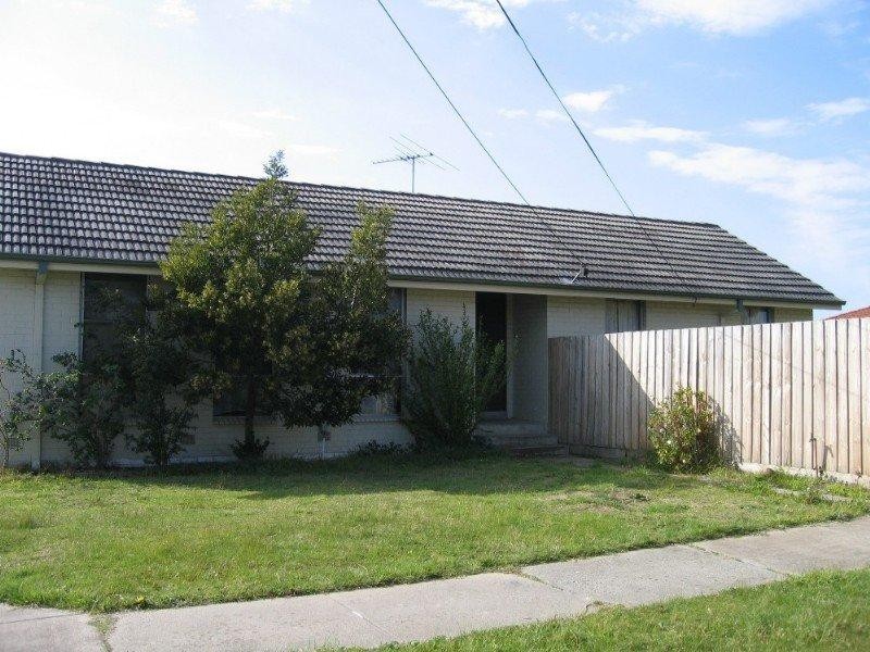 82 Blaxland Drive, Dandenong North VIC 3175