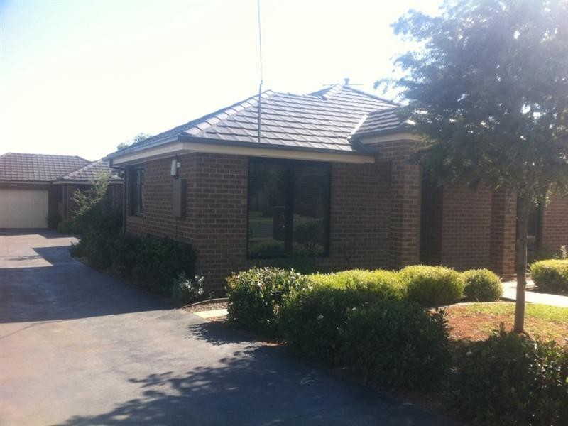 1and2/5 Alexander Avenue, Oakleigh East VIC 3166