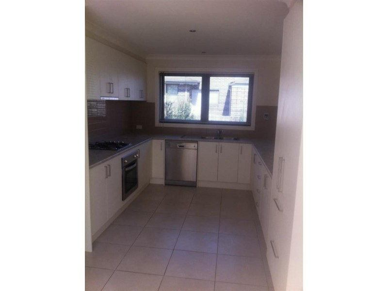 1and2/5 Alexander Avenue, Oakleigh East VIC 3166