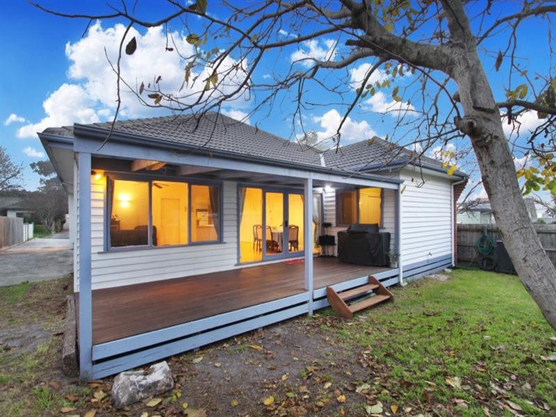 17 Bessie Street, Bentleigh East VIC 3165