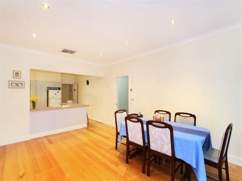 17 Bessie Street, Bentleigh East VIC 3165