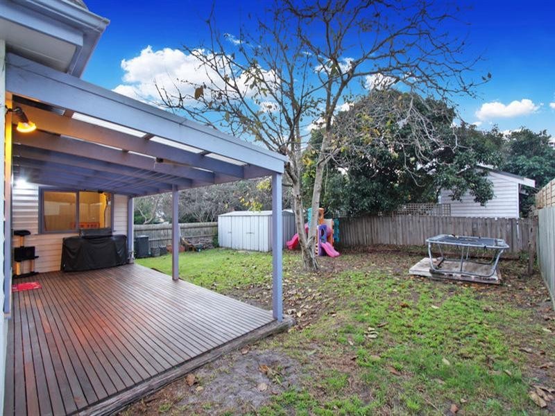 17 Bessie Street, Bentleigh East VIC 3165