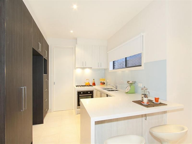 2/18 Oakleigh Street, Oakleigh VIC 3166