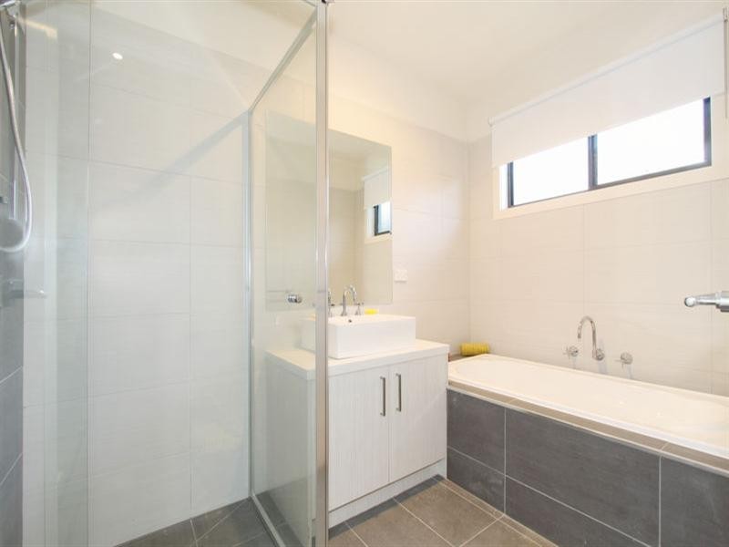 2/18 Oakleigh Street, Oakleigh VIC 3166