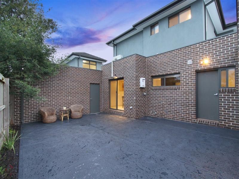 2/18 Oakleigh Street, Oakleigh VIC 3166