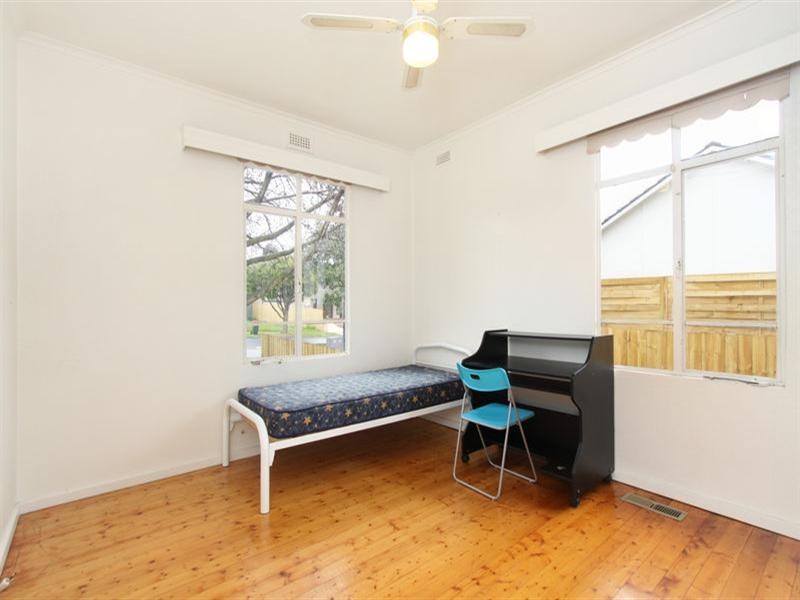 1/3 Moona Court, Chadstone VIC 3148