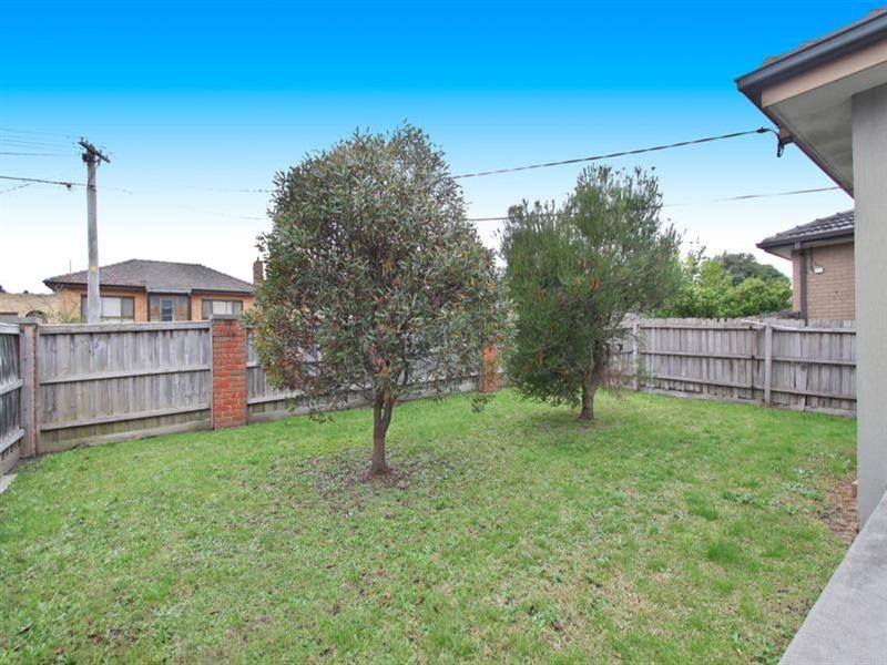 1/70 Edinburgh Street, Clayton VIC 3168