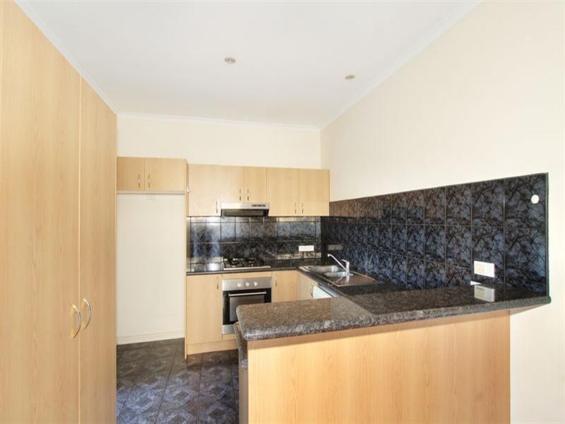 2/12 Jacana Court, Chadstone VIC 3148