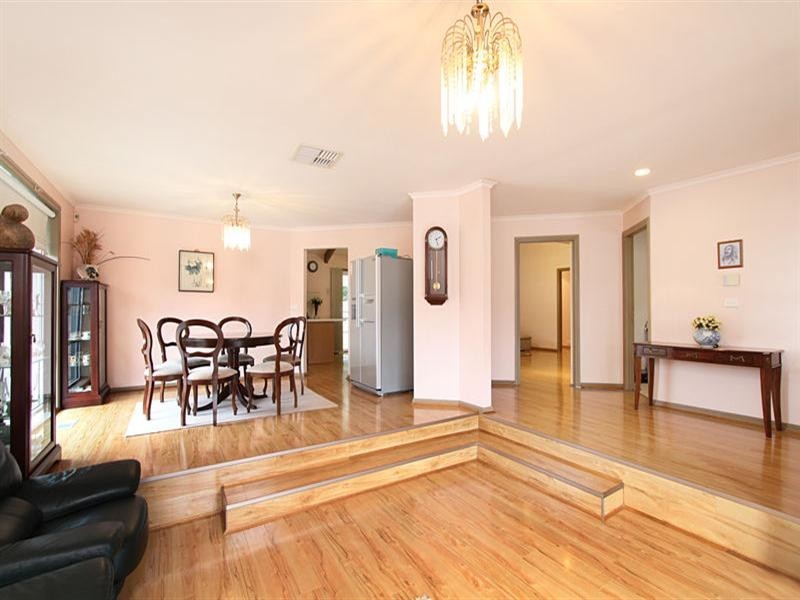 40 Blanton Drive, Mulgrave VIC 3170