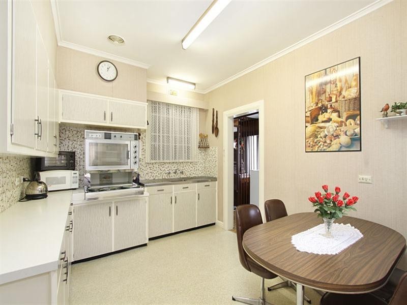 13 Hiscock Street, Chadstone VIC 3148