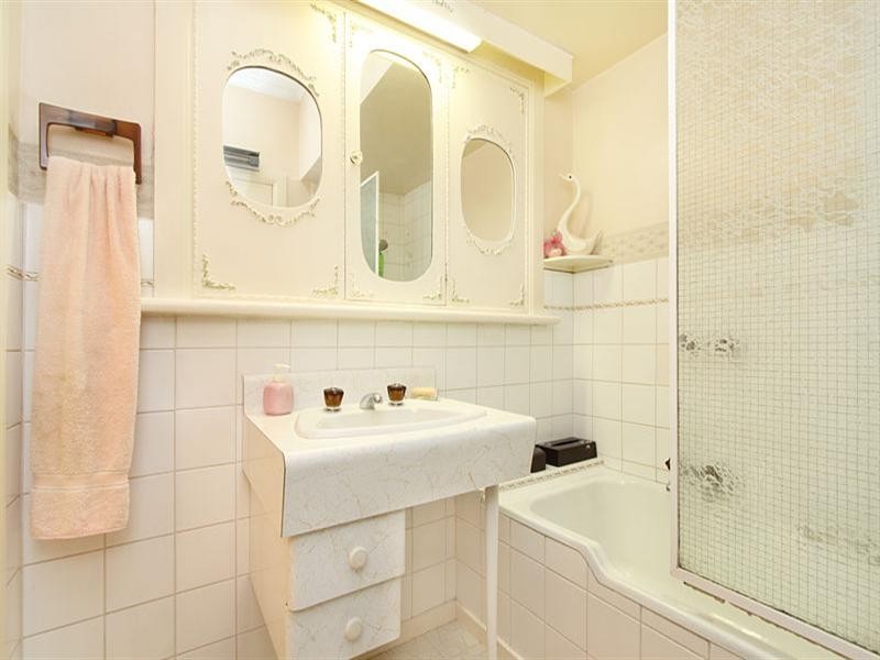 13 Hiscock Street, Chadstone VIC 3148