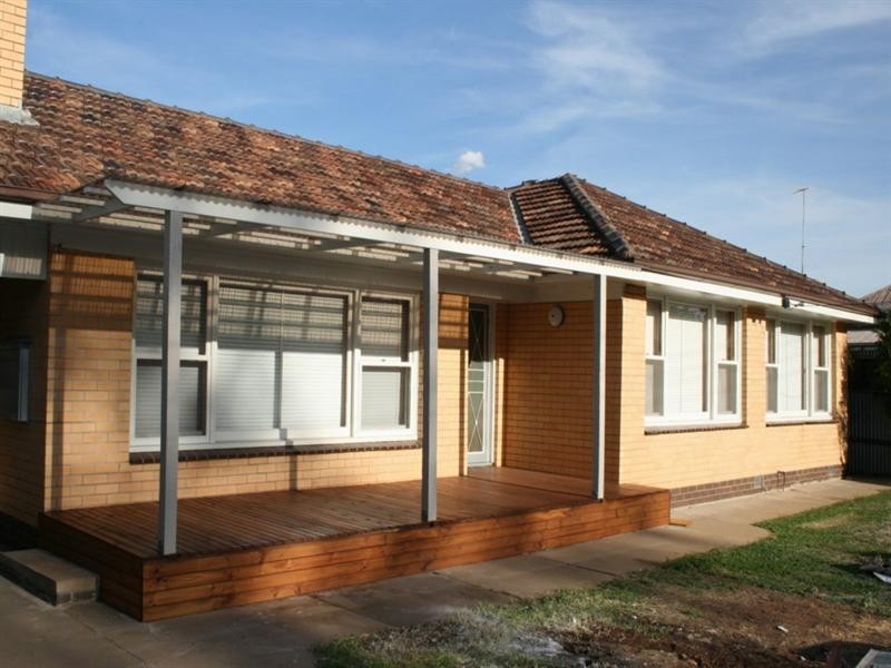 13 Scott Street, Warracknabeal VIC 3393