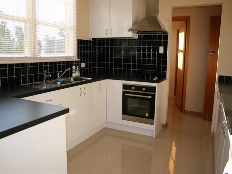 13 Scott Street, Warracknabeal VIC 3393