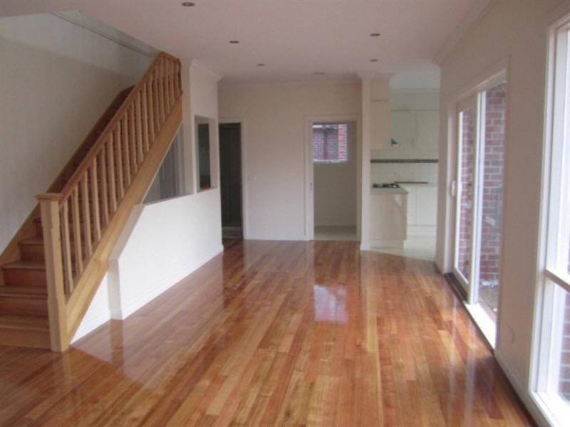 2/7 Normanby Street, Hughesdale VIC 3166