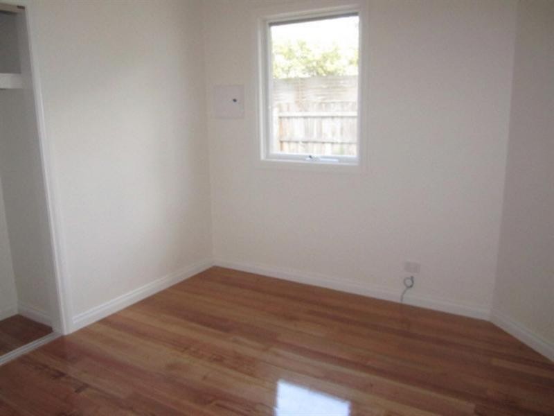 2/7 Normanby Street, Hughesdale VIC 3166