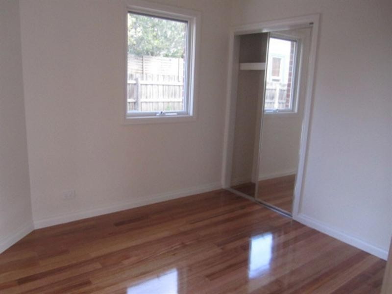 2/7 Normanby Street, Hughesdale VIC 3166