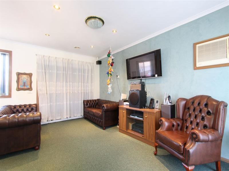 43 Beauford Street, Oakleigh VIC 3166