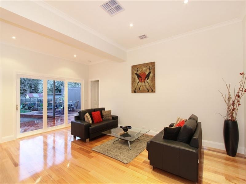 12 Willesden Road, Hughesdale VIC 3166