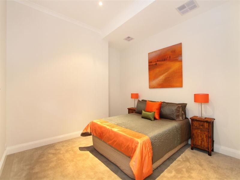 12 Willesden Road, Hughesdale VIC 3166