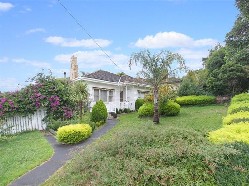 32 Cash Grove, Mount Waverley VIC 3149