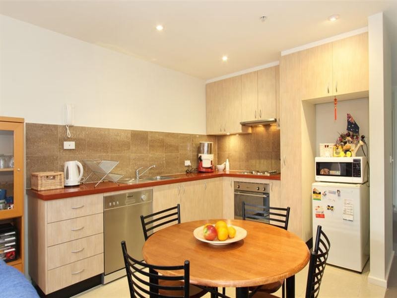 12/1554 Dandenong Road, Oakleigh VIC 3166